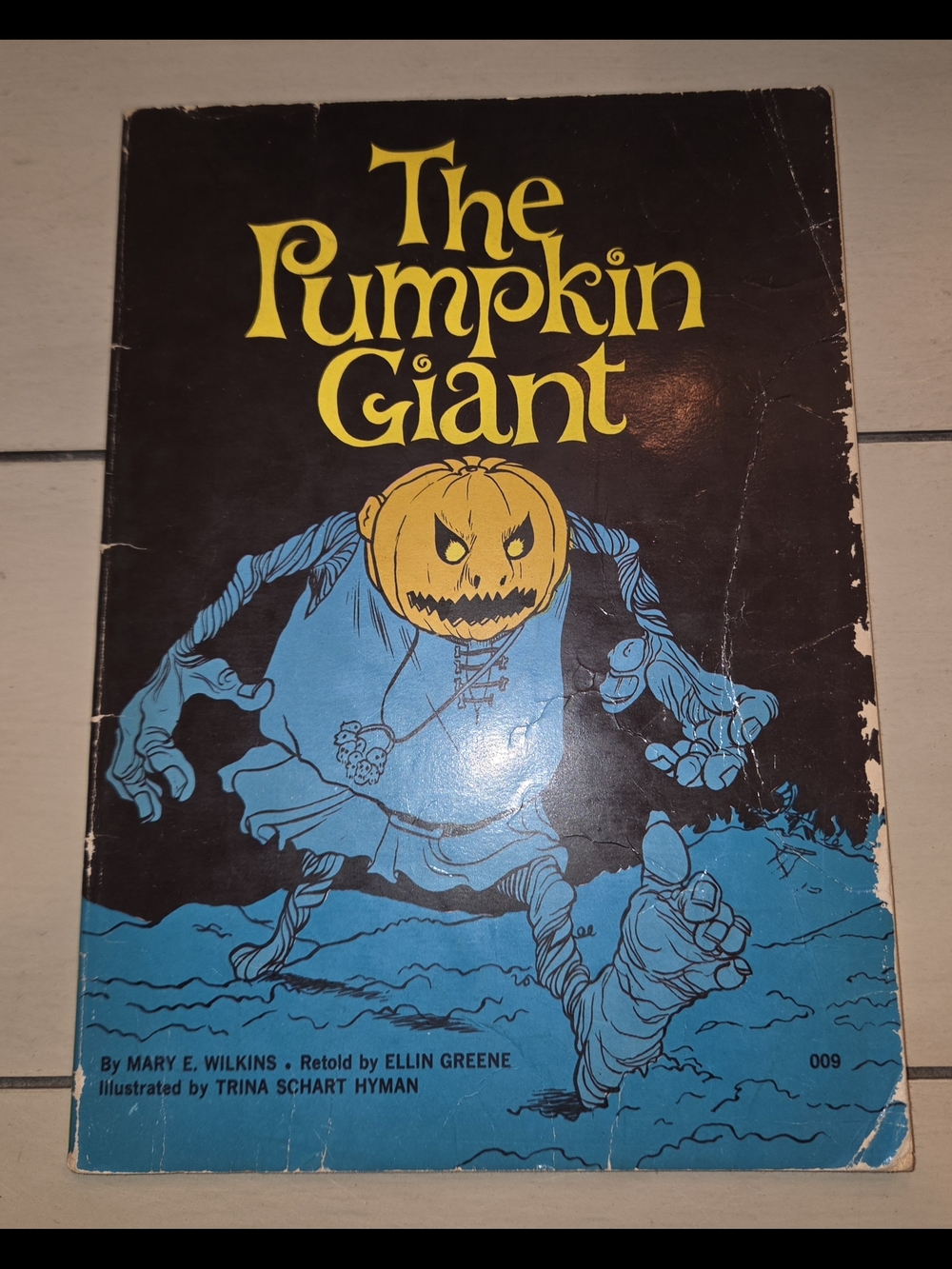 "The Pumpkin Giant" - Paperback By Mary E. Wilkins